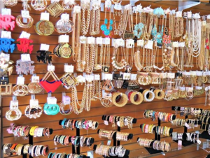 How to Choose the Best Jewelry Wholesaler